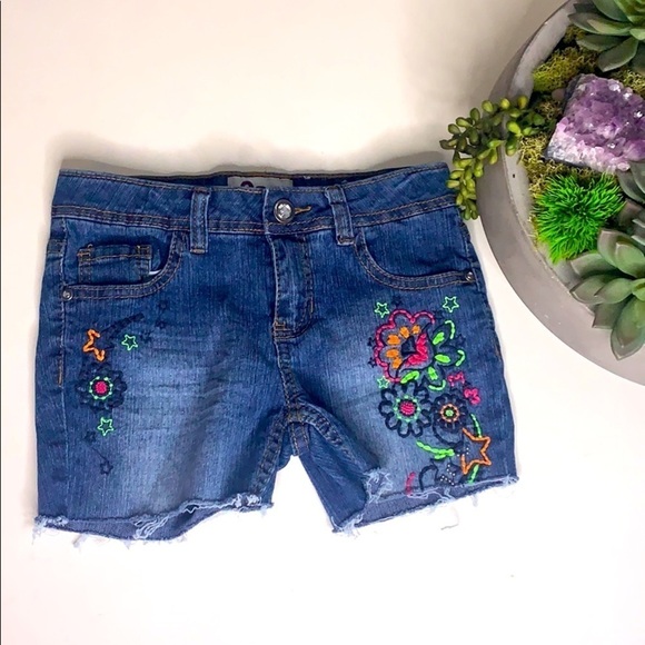 SO Neon Embroidered Denim Raw Hem Short Star Floral girl 10 - Picture 1 of 9
